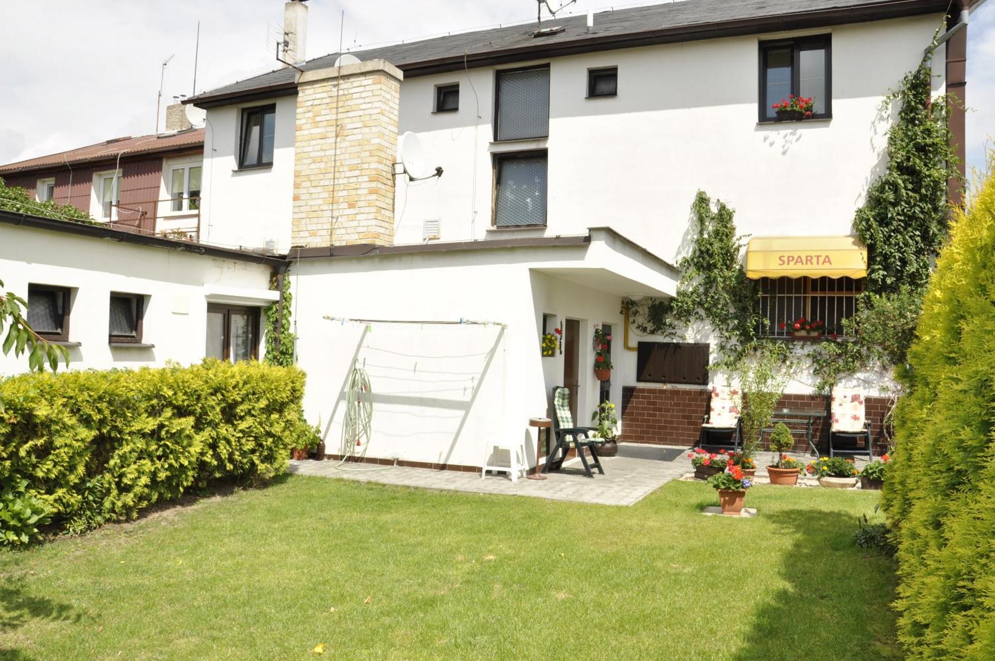 Pension Sparta Прага Экстерьер фото